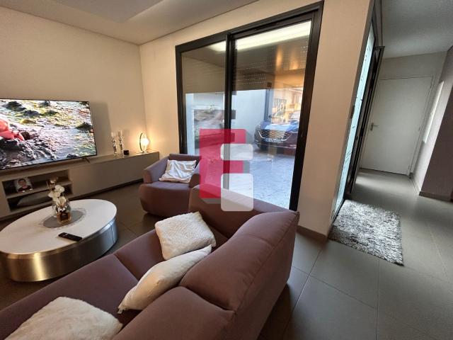 Maison d’architecte contemporaine avec terrasse et garage à Troyes !