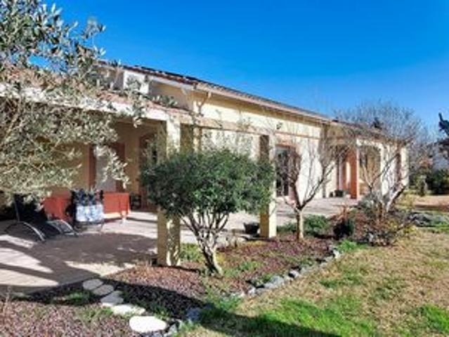 Maison d’architecte de plain pied – 250 m²