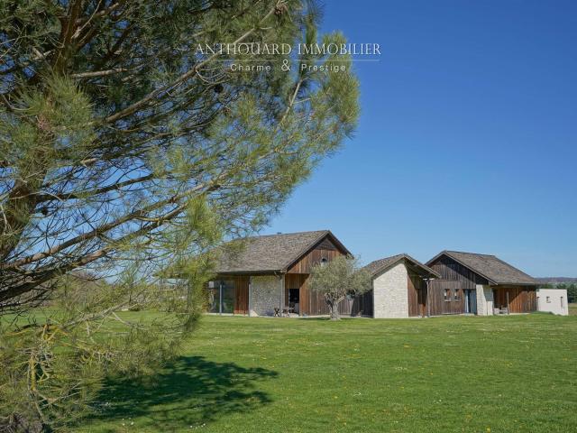 Maison d’architecte, piscine et spa 320m² Eymet