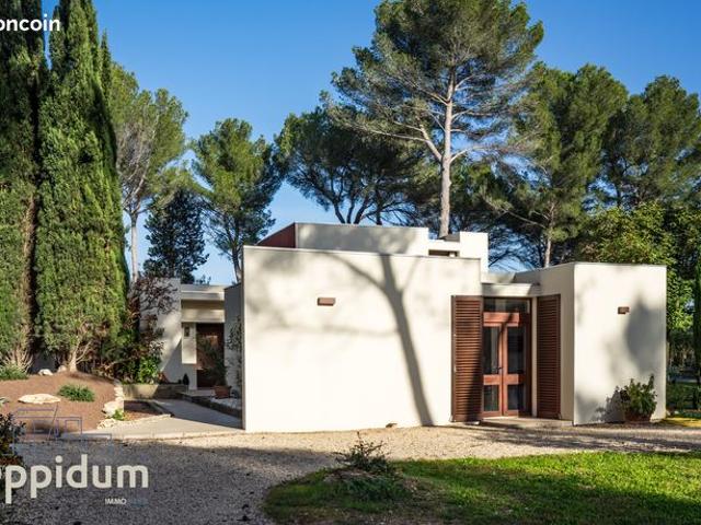 Aix en Provence – Propriété d’architecte avec vue Sainte Victoire, parc et dépendance