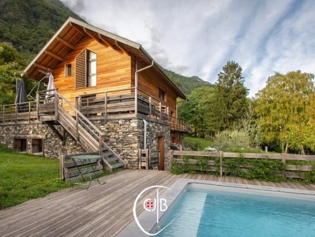 Maison d’exception à Fréterive – Écologie, Vue Sublime et Na. 188m² Albertville