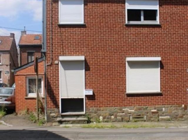 Maison d’habitation avec jardin