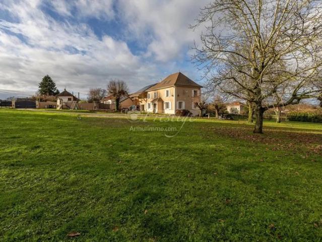 Maison dauphinoise magnifiquement rénovée
