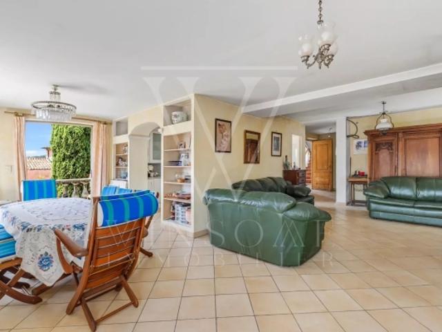 Maison d'affaire, Mougins au calme