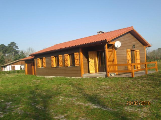 MAISON DANS UN BON CADRE DE VIE