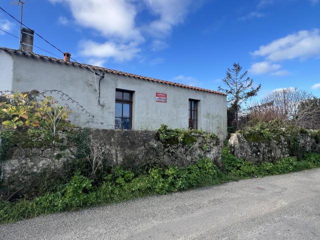 Maison dans le village de Cadouère sur une parcelle de 125 m2 environ