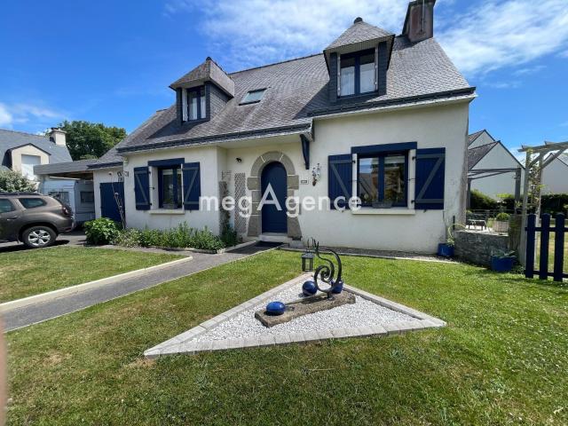 Maison dans le bourg de Larmor Baden