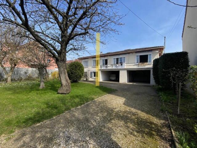 Maison dans quartier ouest d'ormesson