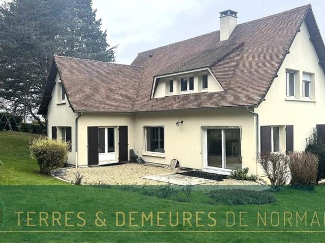 MAISON D’ARCHITECTE – 197 m² – PARC PAYSAGER AVEC BOIS PRIVATIF
