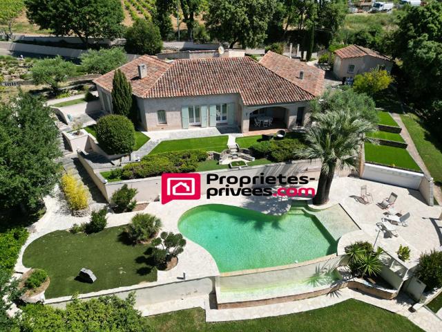 Maison d'architecte 6 pièces165 m2 sur terrain de 3000 m²