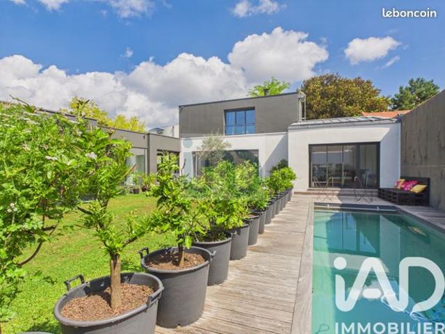 Maison d'architecte 6 pièces 212 m²