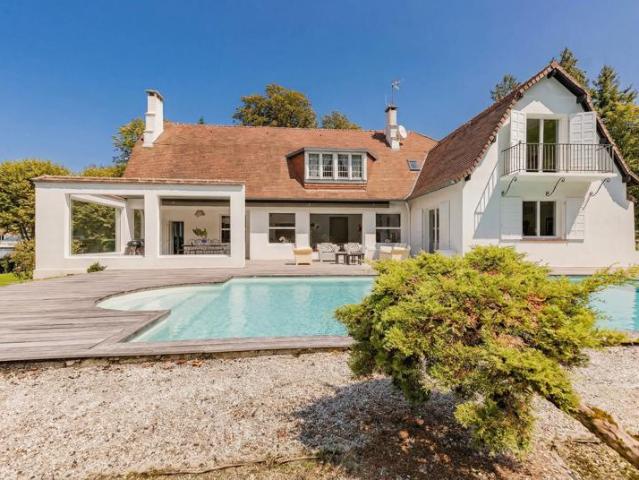 Maison d'architecte aux portes de Lourdes