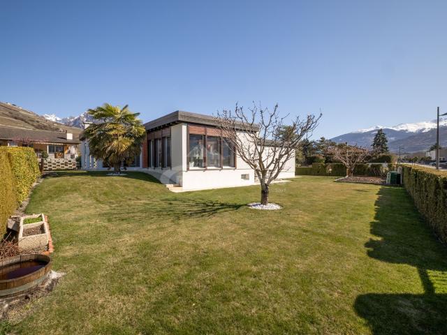 Maison d'architecte au coeur de vétroz | dreamo. Ch