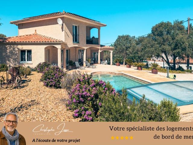 Maison d'architecte au charme provençal avec piscine, double garage