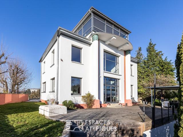 Maison d'architecte avec volumes spectaculaires et panorama. 245m² Montbéliard
