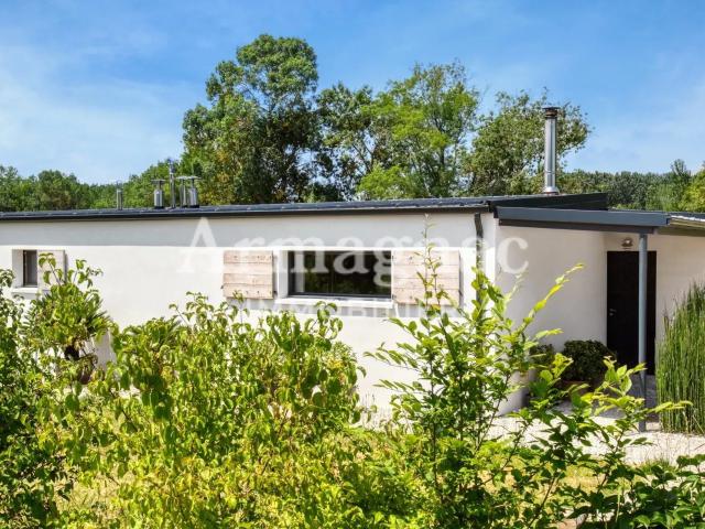 Maison d'architecte avec piscine et jardin 89m² Marambat