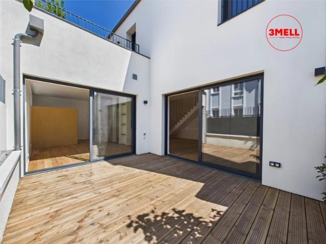 Maison d'architecte avec près de 40 m² d'espaces extérieurs