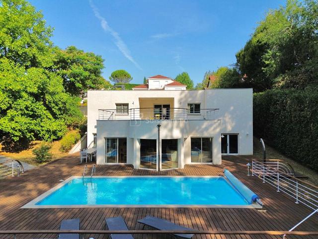 Maison d'architecte Besancon 6 pièce s 285 m2