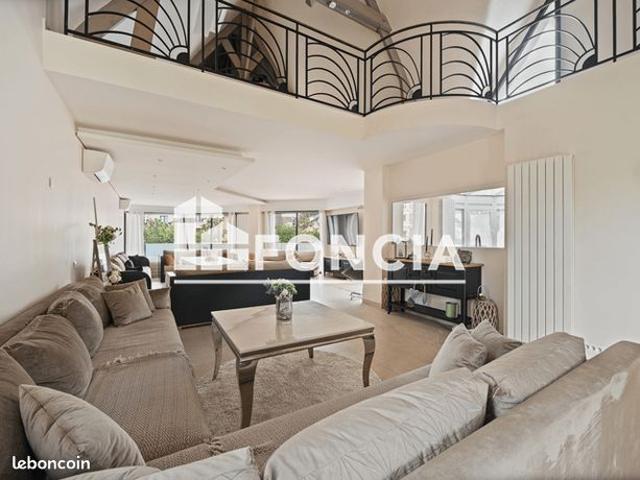 Maison d'Architecte Bien d'exception 450 m² – Terrain 1800m² – Dépendance – Parking 5 voitures