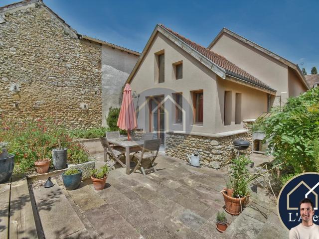 MAISON D'ARCHITECTE DE 115m2, 4 CHAMBRES, JARDIN EXPOSE SUD, GAR