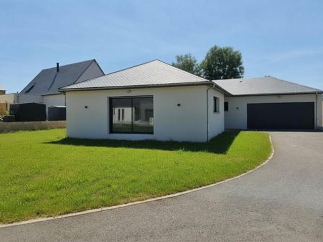 Maison d'Architecte de 2025 de plain pied de 130 m² avec des prestations de qualité au coeur de sébazac
