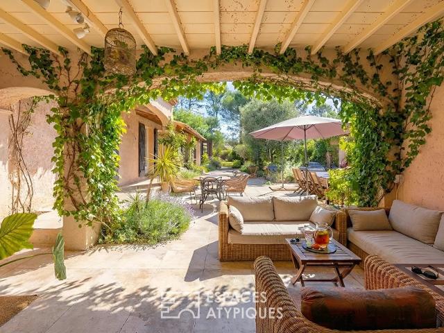 Maison d'architecte de 282 m², appartement indépendant 282m² Fayence