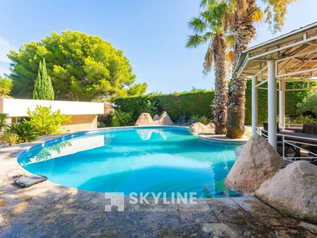 Maison d'architecte de 320m² sur un terrain de 2000 m²