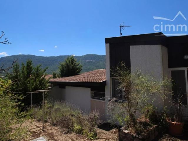 Maison d'architecte de plain pied – Vue montagnes & fort potentiel d’aménagement