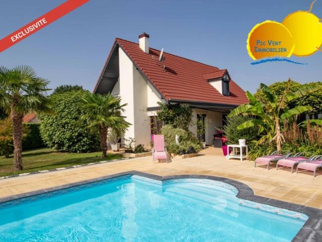 Maison d'architecte, 5ch, sous sol, piscine, terrain 1400m²