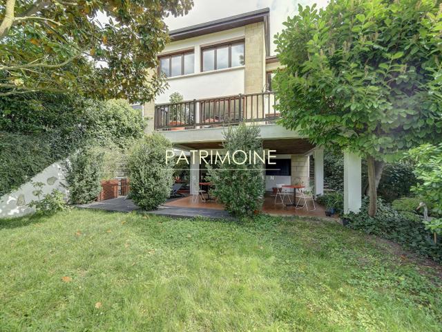 Maison d'architecte Le Pecq 7 pièce s 203.75 m2 204m² Le Pecq