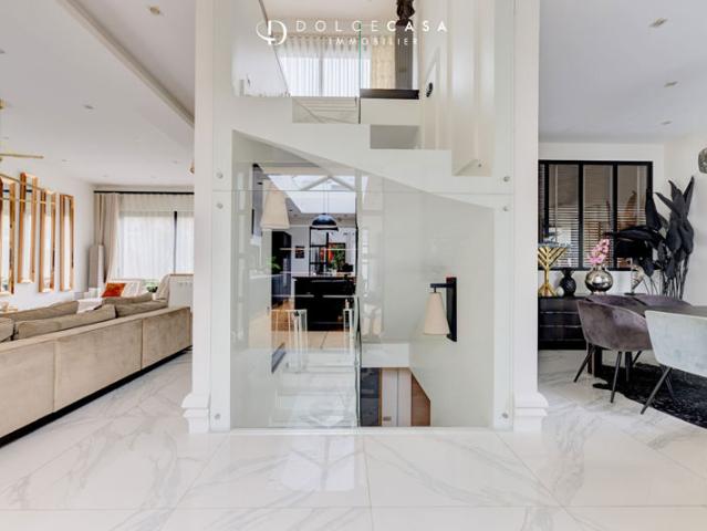 Maison d'Architecte Le Perreux Sur Marne 8 pièces et 4 chambres 247.39 m2