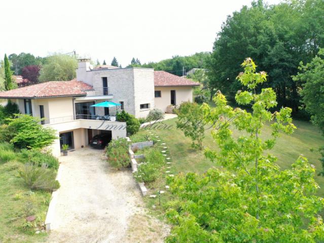 MAISON D'ARCHITECTE PROCHE PERIGUEUX