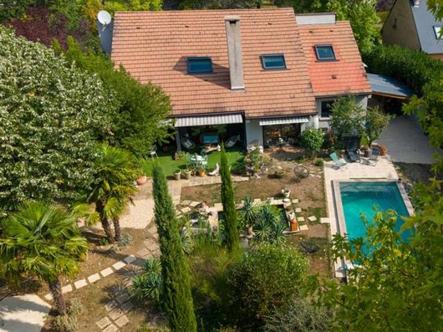 Maison d'architecte renovee 189 m²