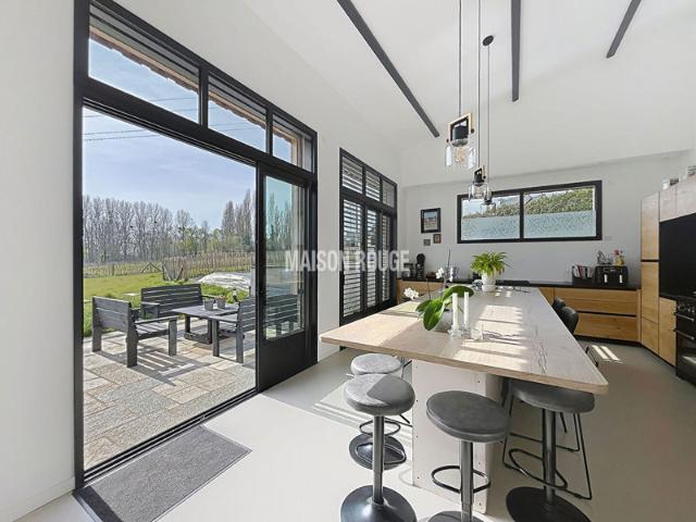 Maison d'Architecte Vie de plain pied, DPE A et vaste pièce de vie de 65 m² !