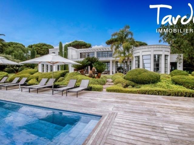 Maison d'architecte Vue mer, proche mer 83990 SAINT TROPEZ