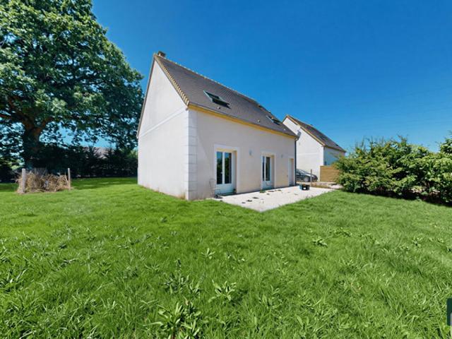 MAISON D'ARTISAN 3 CHAMBRES AVEC SEJOUR SPACIEUX LE FAVRIL