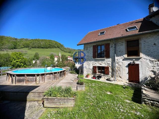 Maison de125 m² Atypique en pierre 4 chambres + atelier 50m²