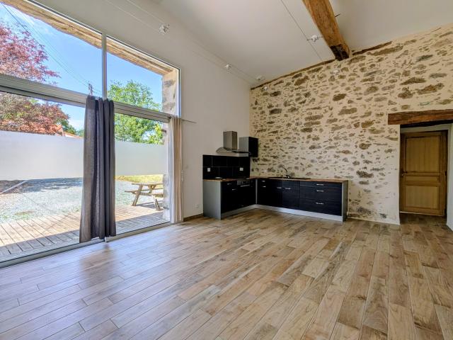 Maison deux chambres et un bureau en campagne