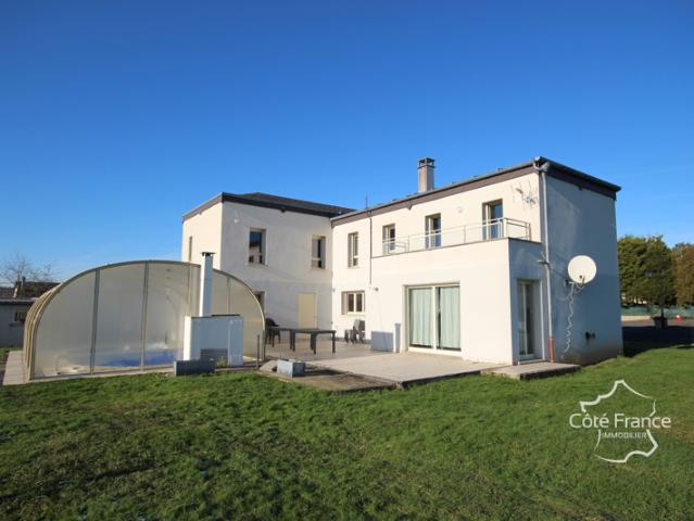 MAISON D'EXCEPTION 8 chambres, habitable de plain pied, avec