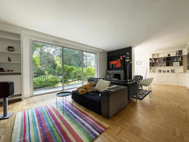 Maison d'exception – 242 m² – terrain arboré de 929 m²
