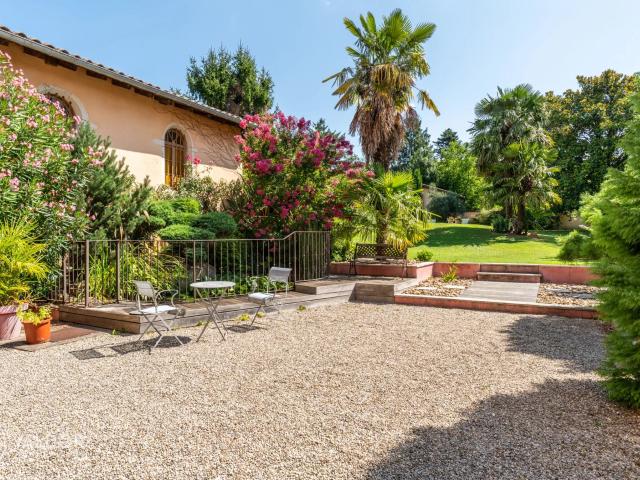 MAISON D'EXCEPTION 250M2 HYPER CENTRE FAREINS