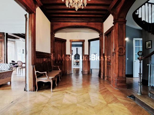 Maison d'exception 320 m2 7 chambres