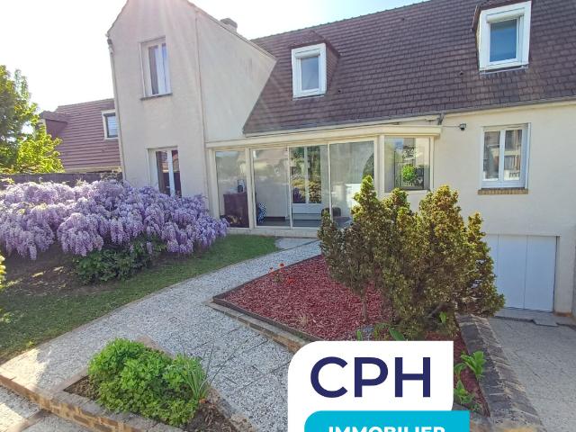 Maison d'exception à vendre à Osny Fond de Chars, 8 pièces, 160 m2