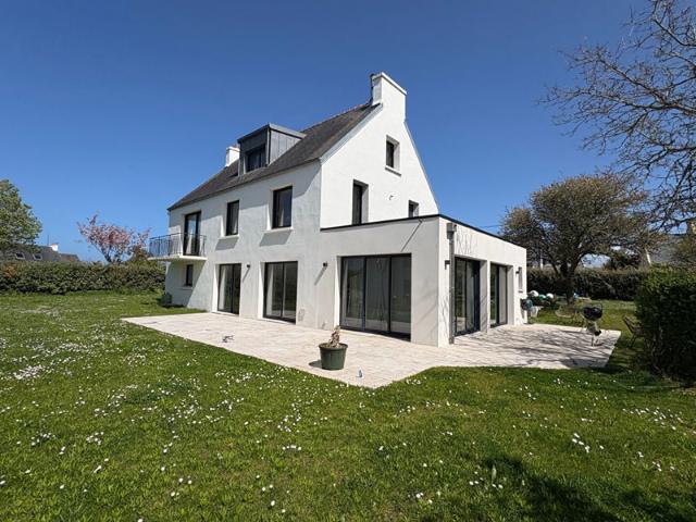 Maison d'exception à vendre à Landunvez, proche mer et commodités