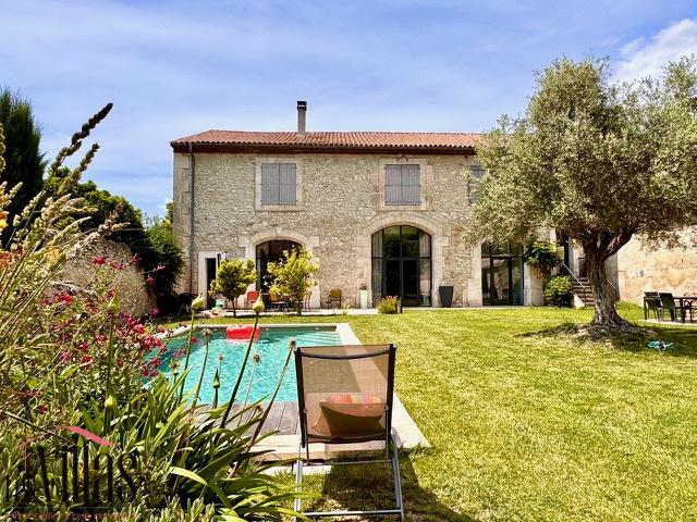 Maison d'exception au coeur d'un village proche de Beziers