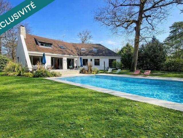 Maison d'exception dans le domaine du Lys