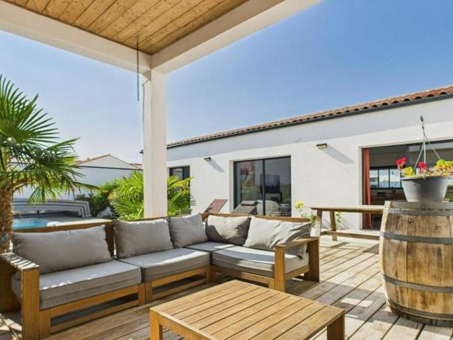 Maison d'exception sur Angoulins! Plus de 200m² de confort et de prestations haut de gamme!