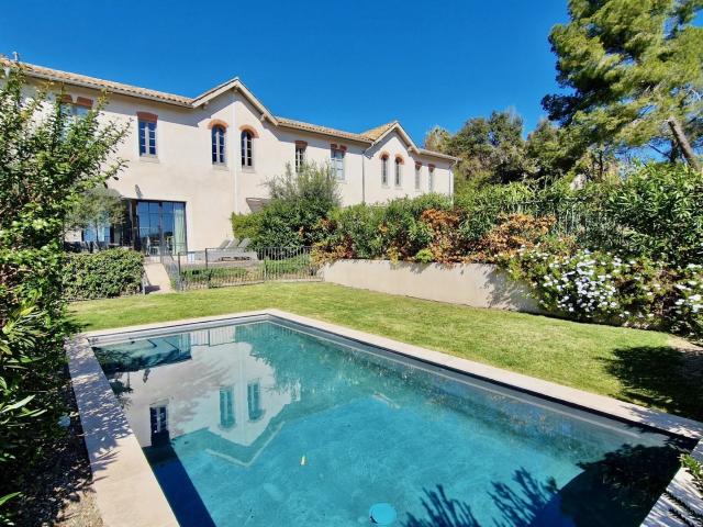 Maison de 3 chambres avec piscine privée et vue imprenable s. 140m² Puissalicon