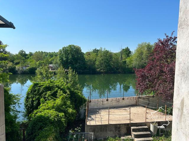 Maison de 3 chambres avec studio indépendant au bord de la rivière