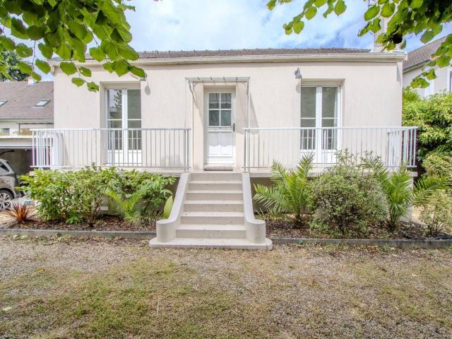 Maison de 3 chambres de luxe en location à La Celle Saint Cloud, Île de France
